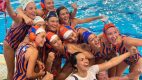 C’è un filo biancazzurro che dal 2022 arriva fino a oggi, attraversando piscine, città e [&hellip;]